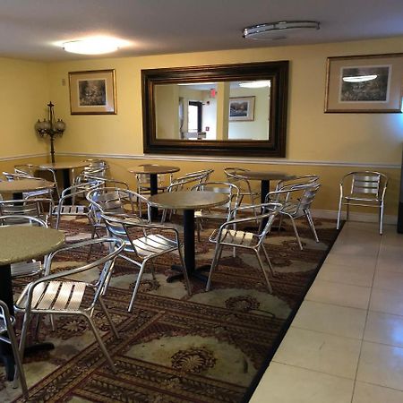 Executive Garden Titusville Hotel מראה חיצוני תמונה