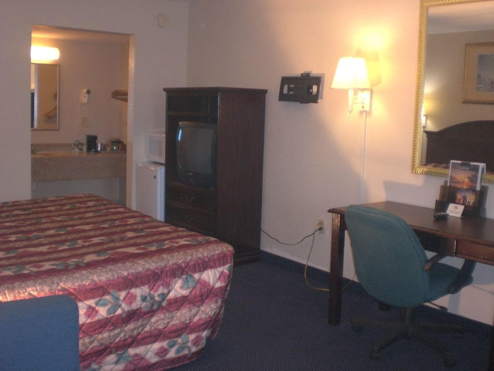 Executive Garden Titusville Hotel מראה חיצוני תמונה