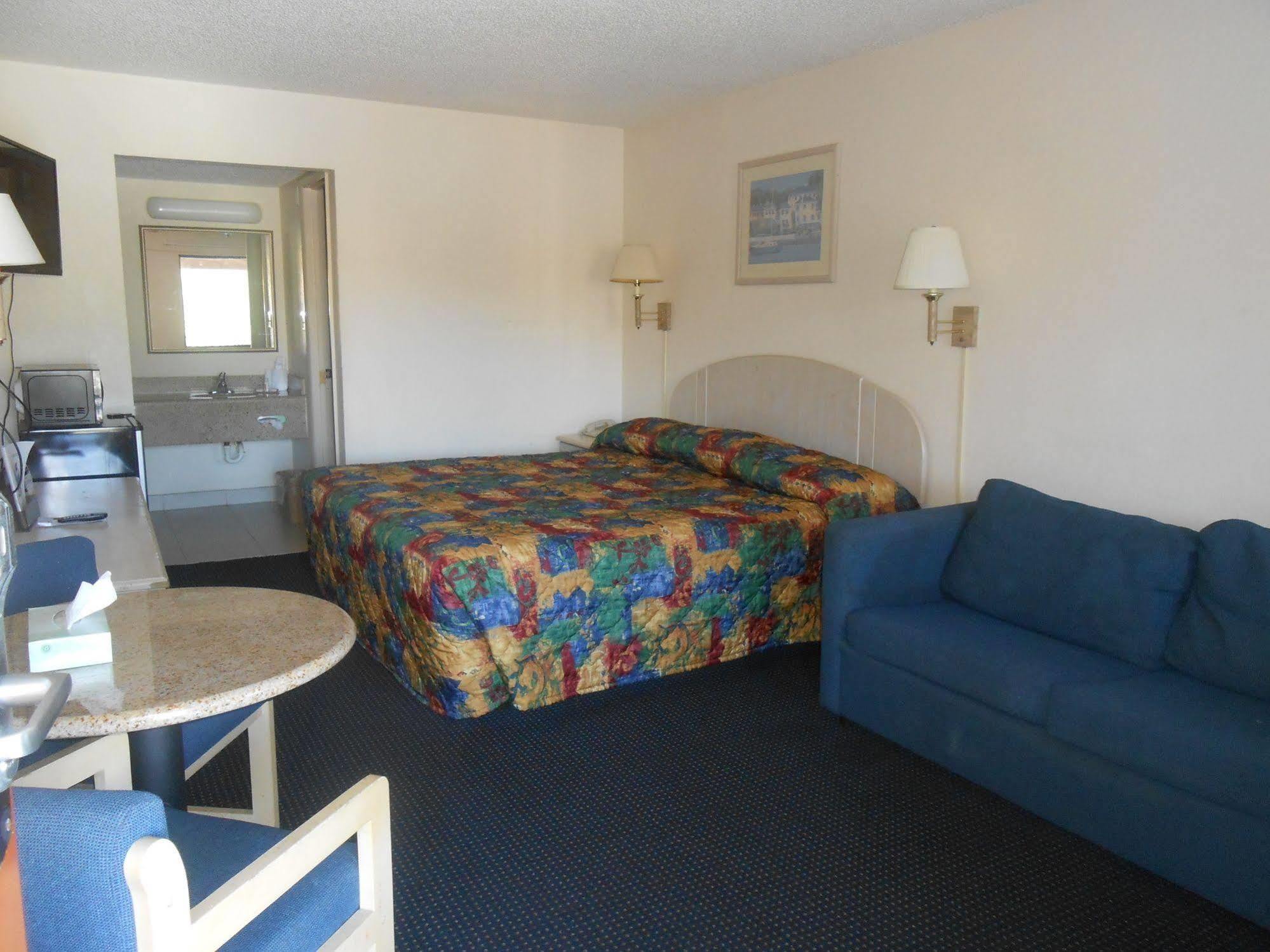 Executive Garden Titusville Hotel מראה חיצוני תמונה