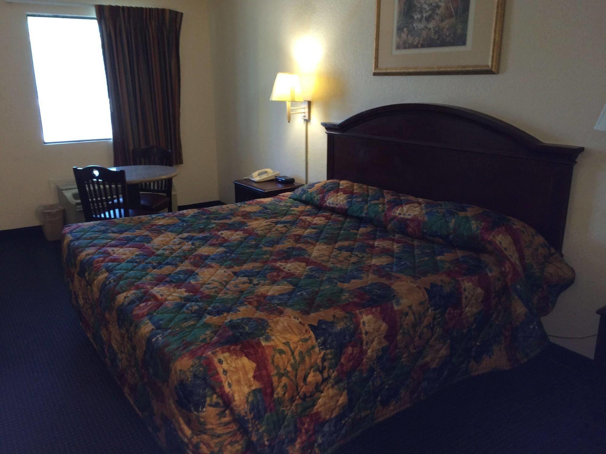 Executive Garden Titusville Hotel מראה חיצוני תמונה