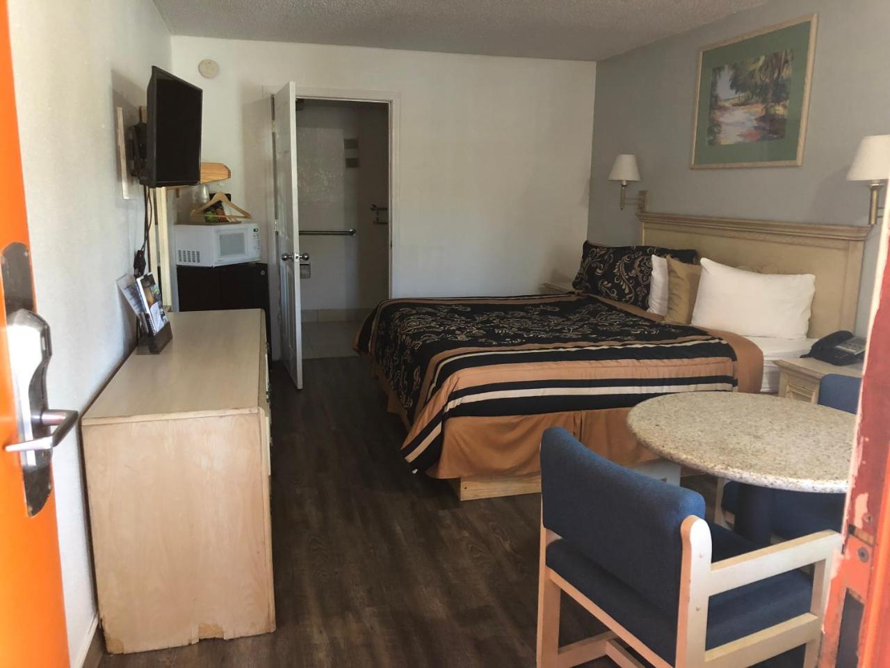 Executive Garden Titusville Hotel מראה חיצוני תמונה