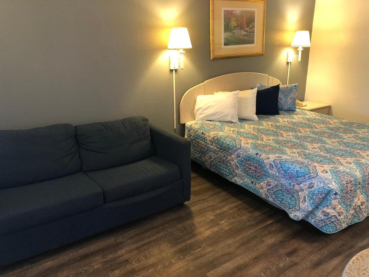 Executive Garden Titusville Hotel מראה חיצוני תמונה