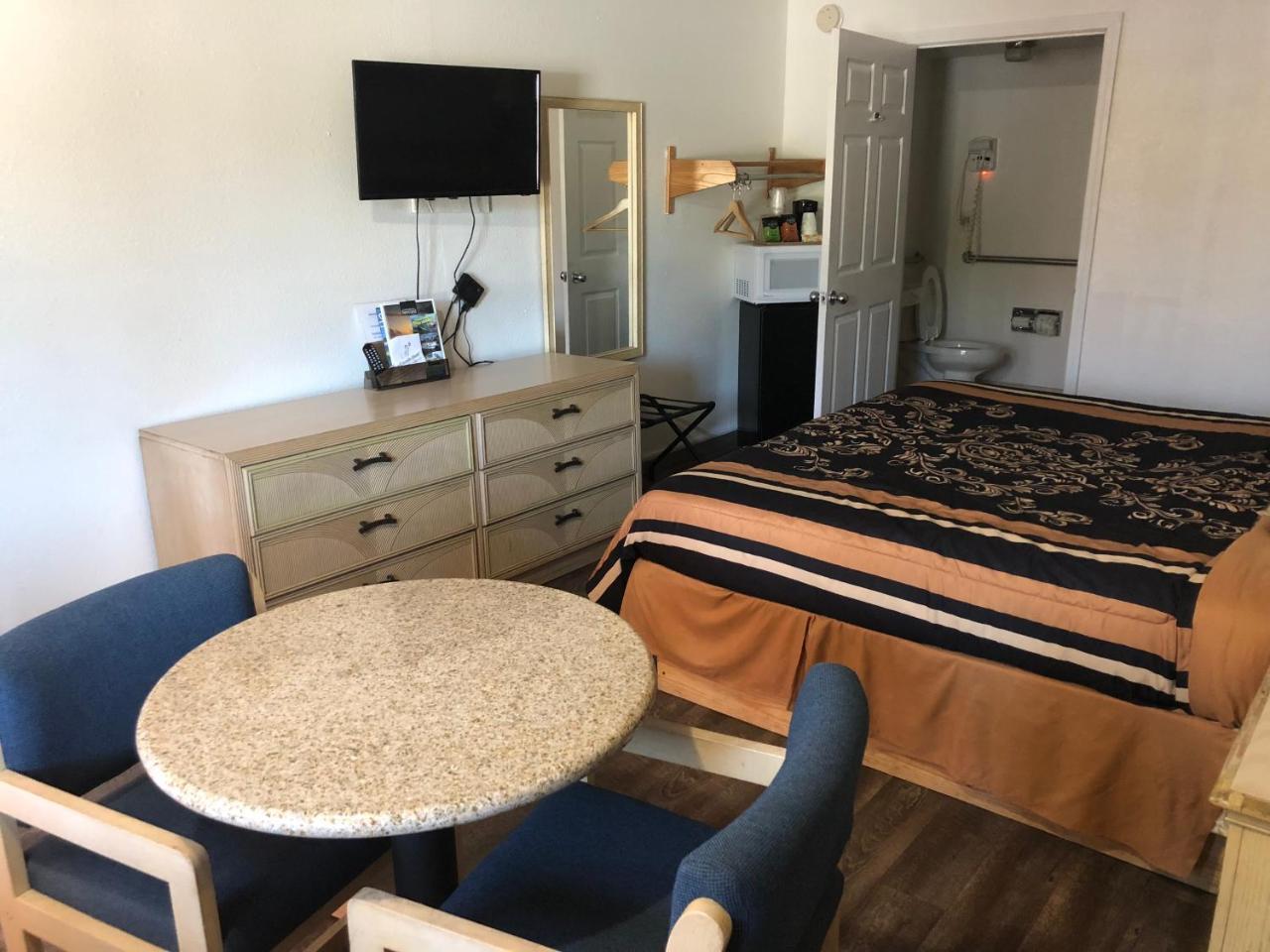 Executive Garden Titusville Hotel מראה חיצוני תמונה