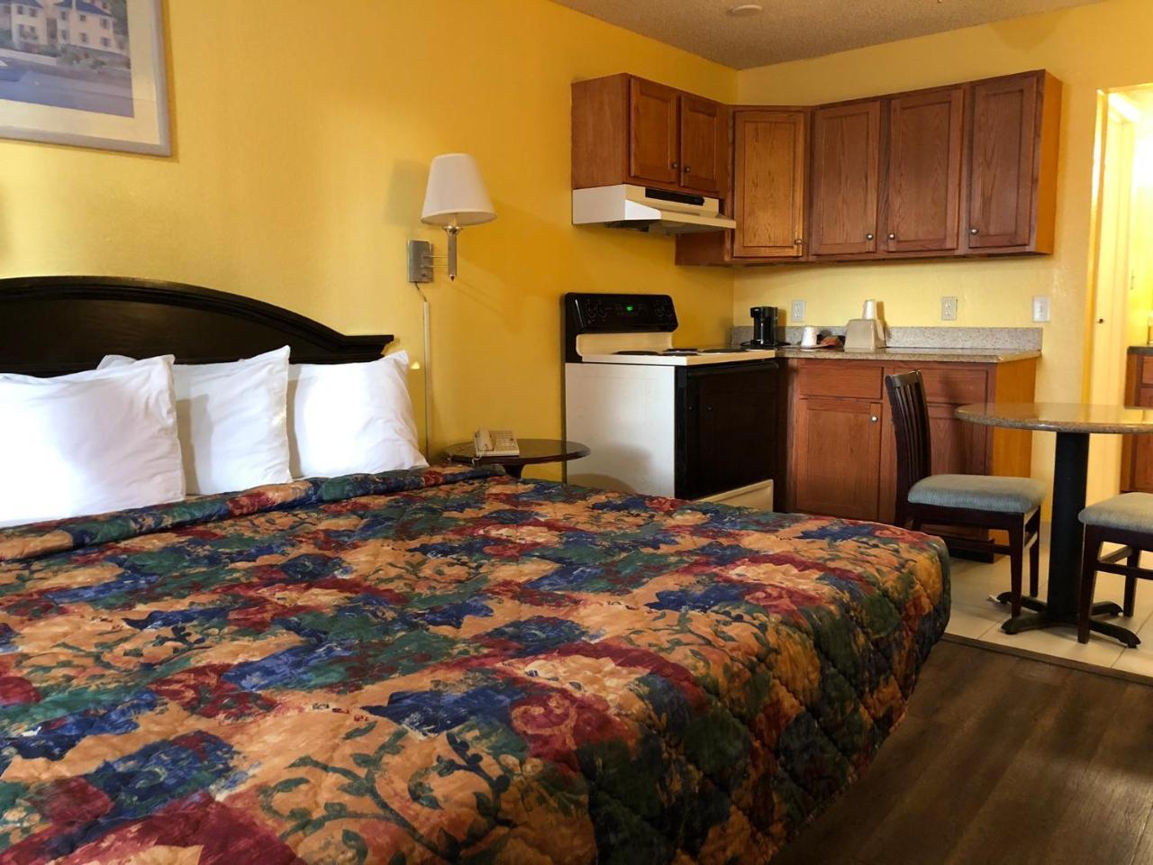 Executive Garden Titusville Hotel מראה חיצוני תמונה