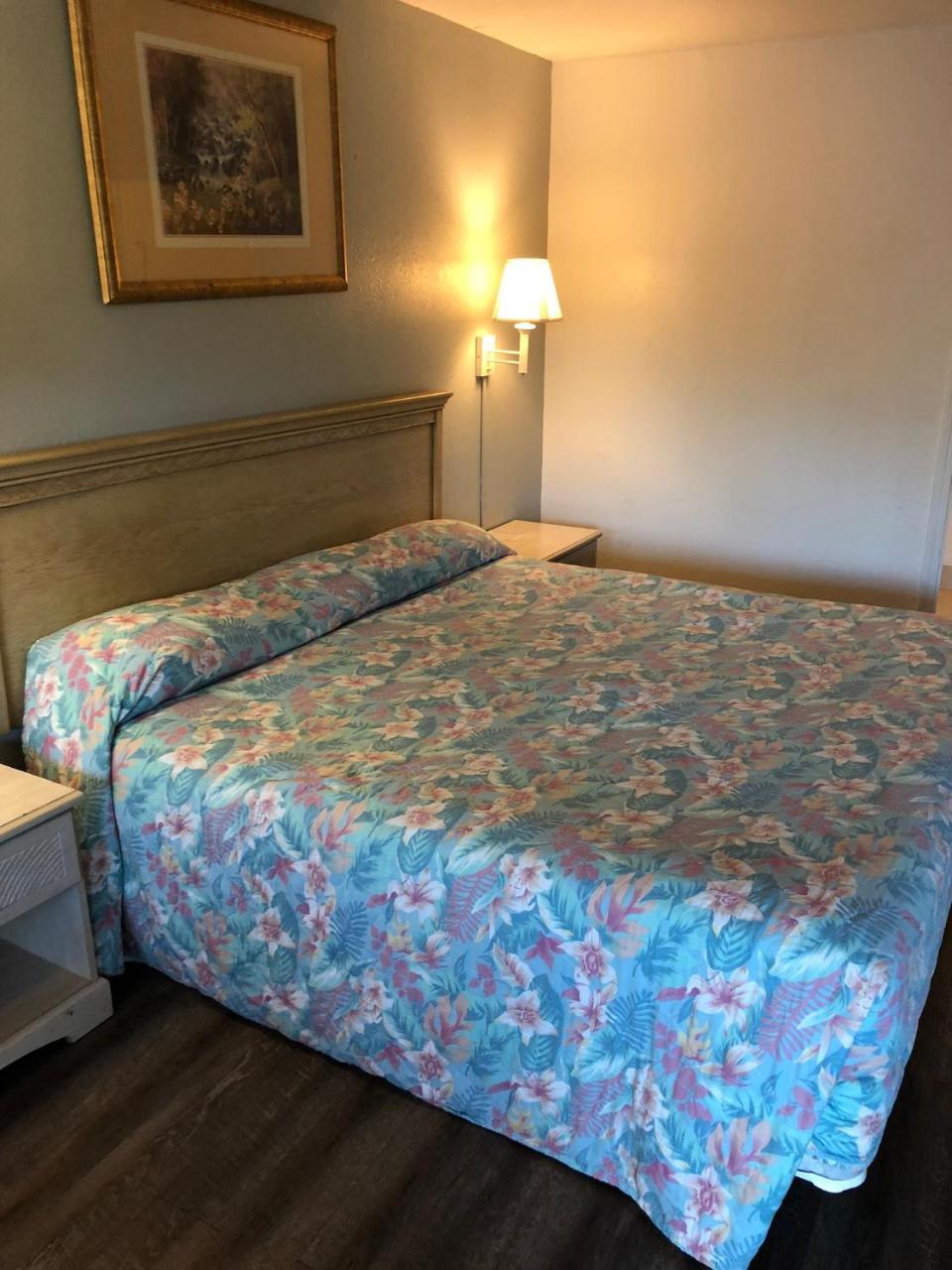 Executive Garden Titusville Hotel מראה חיצוני תמונה